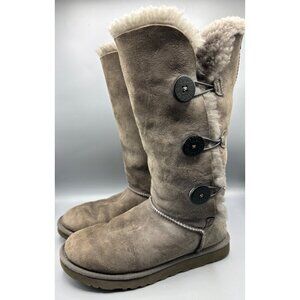 UGG Womens 9 Grey Suede Boots Shearling Bailey Button Triplet Winter